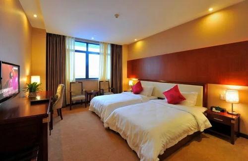 襄阳栖林湾酒店爆料视频,揭秘酒店内部惊人真相  第2张 襄阳栖林湾酒店爆料视频,揭秘酒店内部惊人真相  第2张